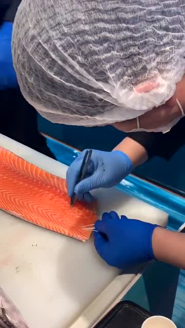 有没有人跟我一样,从小就觉得吃饭帮我挑鱼刺的人超帅