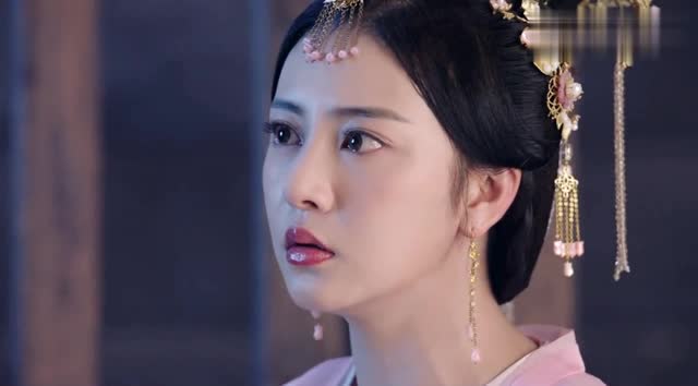 萌妻食神:琉璃对心机女撒泼,心机女:我在下面等你 真是解气!