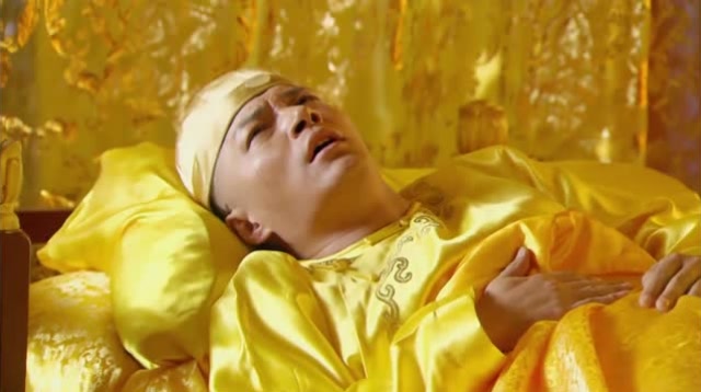 皇上突然犯病痛苦不堪,躺床上无人问津,太监都跳河寻死了