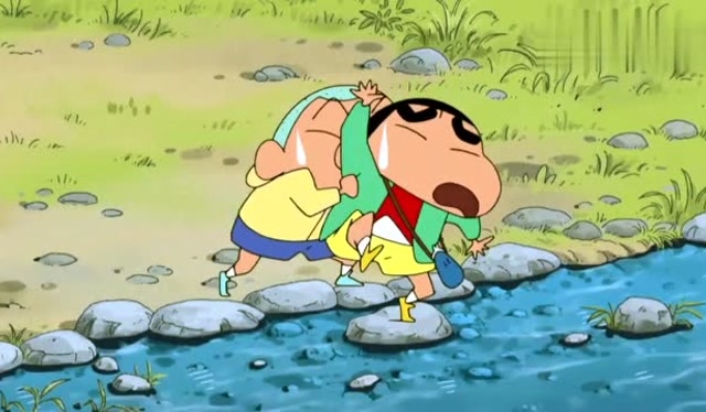 蜡笔小新,小新玩打水漂好厉害,正男练习半天都比不过