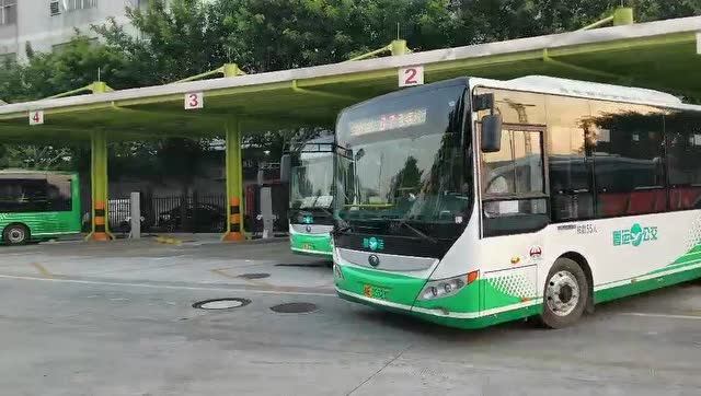 佛山粤运公交g7线全新纯电动车首班车发出
