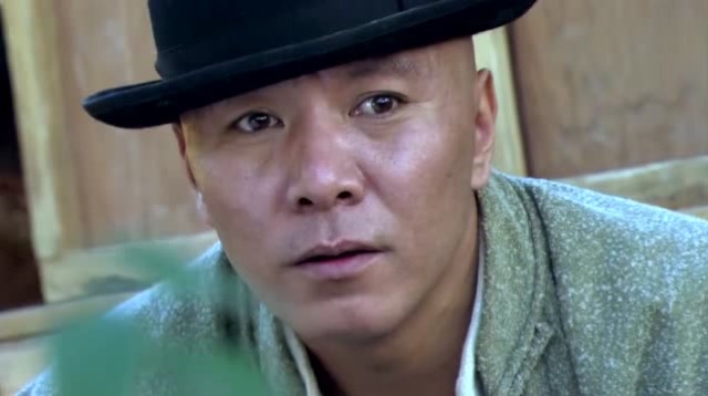 刘爷见别人跑了也没人开枪,不料自己想跑时对方却对他开枪,真逗