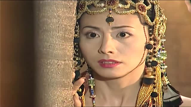 绝天用转轮刑具折磨聂风,绝天的母亲看到流泪,两人原来是兄弟!