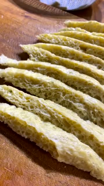 这是我们家的蜂窝面筋美食