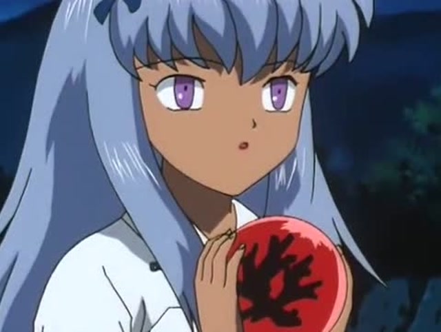 紫织让犬夜叉砍这颗血玉,犬夜叉能否成功?