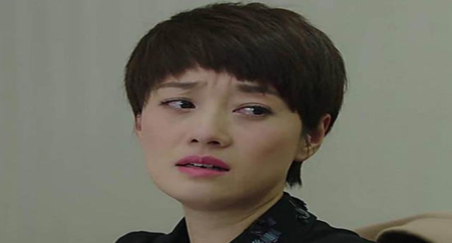 马伊琍终于不再硬撑?离婚后首谈文章哭成泪人,坦言:我离不开他