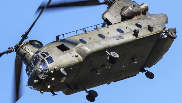 被誉为直升机中的"大力神" !可一次性装载35人,网友:真帅