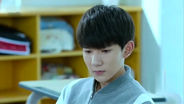 尹柯班小松恶整邬童,不想邬童这么容易上当,男神形象瞬间被毁!