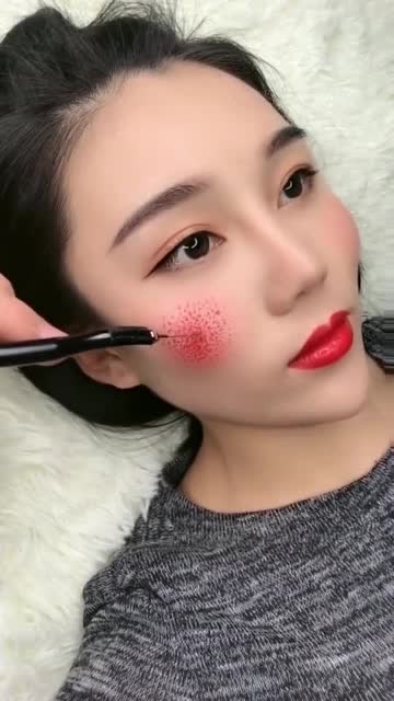 为了省点腮红钱,一狠心做了个半永久!结果脸都被扎成了筛子