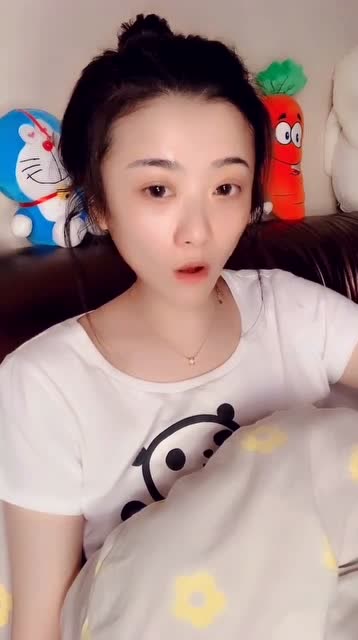 大家好我是鳌拜的妹妹我是熬夜现在是凌晨3点,你是熬到几点了