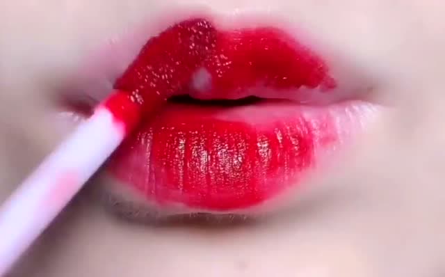 你们要的激吻唇妆,这也太美了吧,男朋友看了都惊呆了