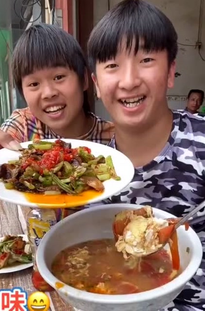 农村精神小伙成杰浪人饭店套餐,真香