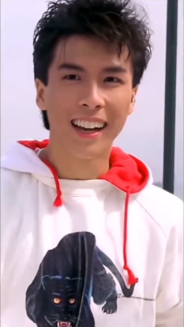 年轻的甄子丹是真年轻,但人都会老的,这部《棋逢敌手》还不错