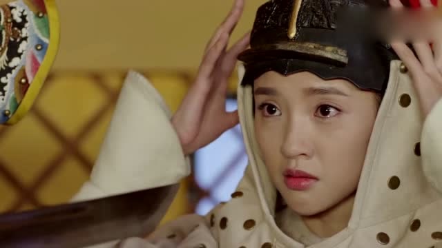 皇帝捕获一名女刺客,不料女刺客意外露出惊世容颜,皇帝瞬间看懵