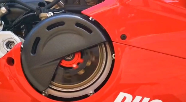 杜卡迪v4干式离合器视频动态展示