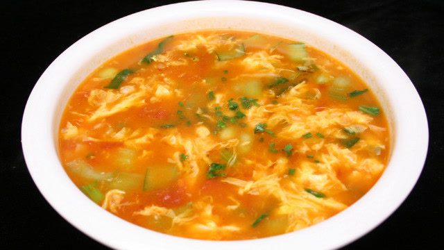 疙瘩汤怎么做大厨教你一招不用一滴水疙瘩大小均匀有嚼劲