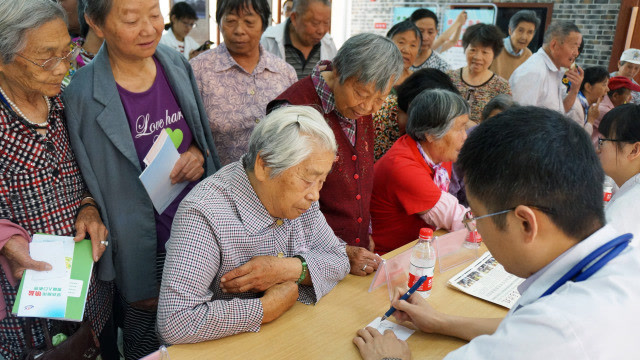 请60岁以上的退休工人查收这条好消息! 来得很及时