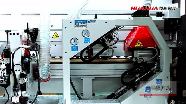 桦桦机械四通道高速封边机