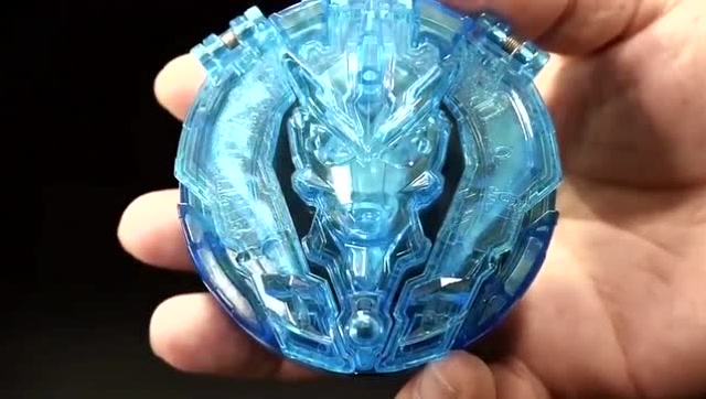 罗布奥特曼回旋闪光奥特兄弟变身水晶欧布奥特曼银河奥特曼