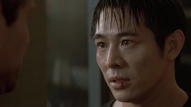 《龙之吻》李连杰的反应不是一般的快,而且致命