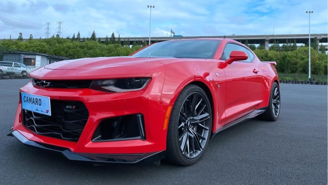 经典美式肌肉车,科迈罗zl1 是你喜欢的"大黄蜂"吗?