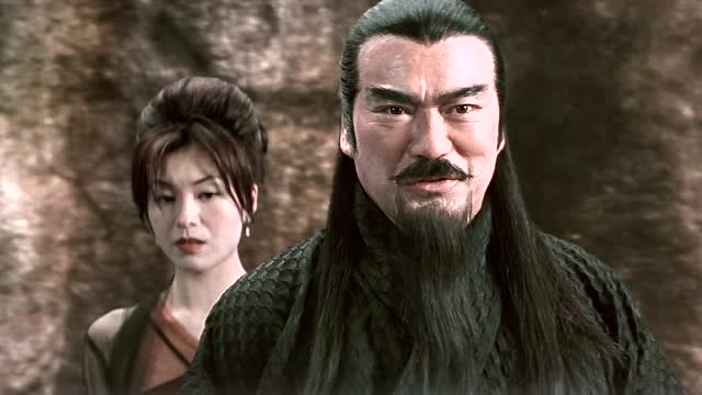 聂人王重新去找雄霸决斗,只为了夺回以前输给雄霸的妻子!