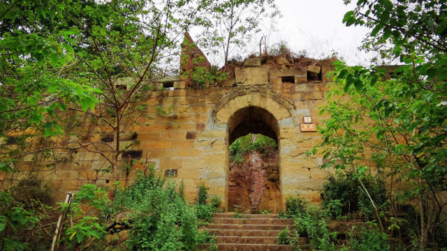 自贡三多寨东门遗址