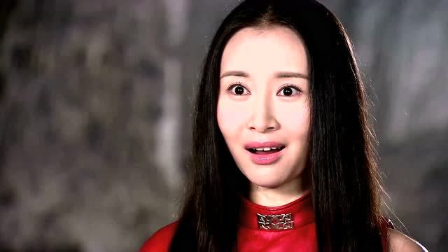 《魔幻手机2》:楚楚深夜竟外出寻找项链?