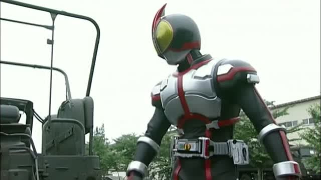 假面骑士faiz 几乎全剧的甩手!