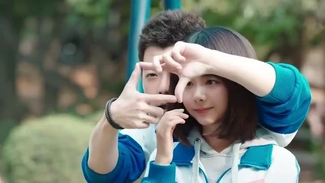 世界欠我一个路星河,"耿耿星河"才是我最想嗑的cp,你们就说甜不甜吧?