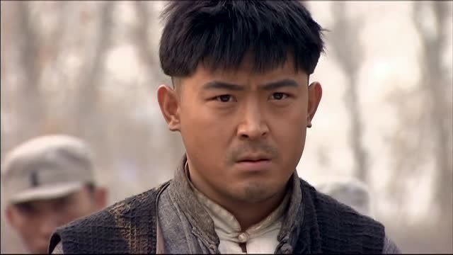 好剧:耿三七营救侯景魁,侯景太被逼上绝路,竟用枪指着侯景魁!