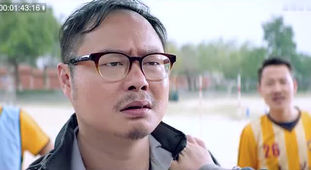 这个人呀,相貌平平还有点土,但是出手一阔绰,就显得那么英俊!