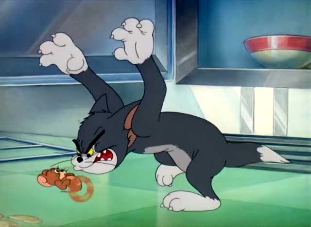 猫和老鼠:汤姆喝醉就是不一样,还要烧主人,胆子都大了