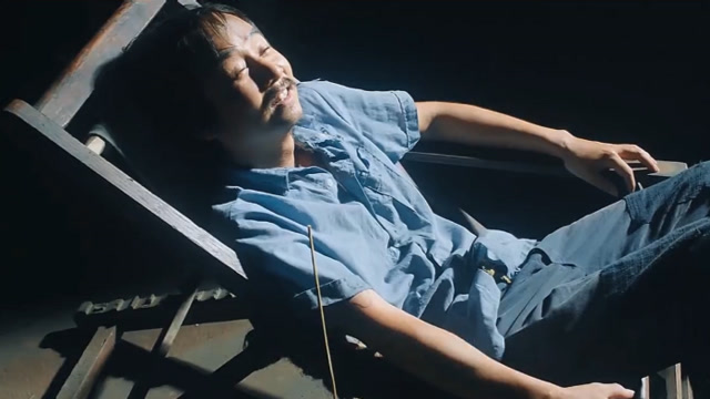 山村懒汉把扶贫分的猪仔吃了,这种穷人神仙也救不了,可怜之人必有可恨