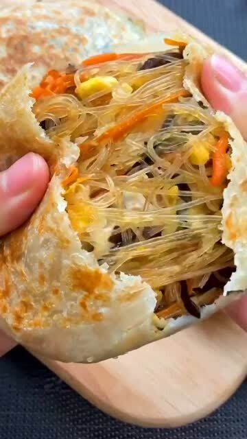手抓饼版大包子,早餐首选,你学会了吗