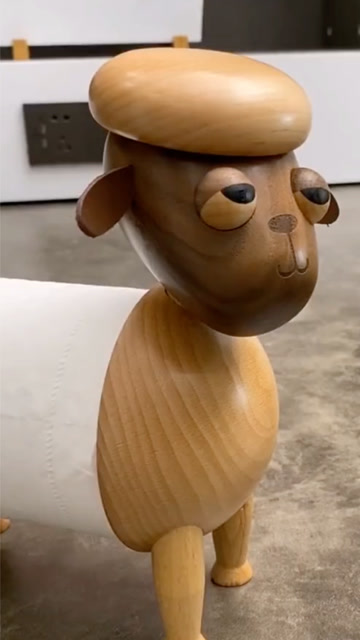 铁憨憨,太可爱了这羊