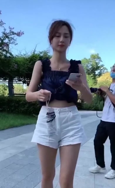 偶遇车模一姐苏宁,素颜的样子也很美,怪不得能独得三哥宠爱