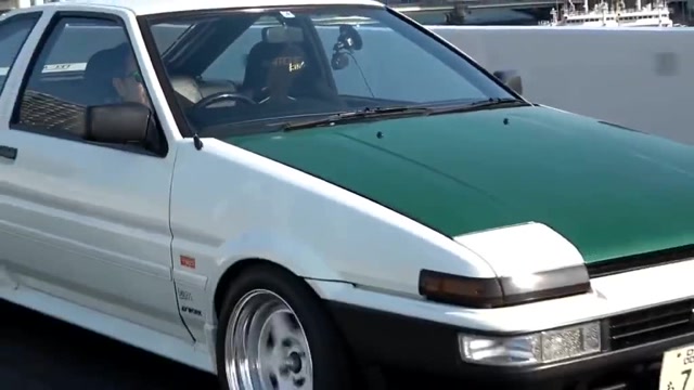 土屋圭市的绿头ae86,排气声确实不错