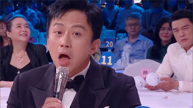 谢霆锋教邓超粤语,身后王耀庆一听,满脸问号太可爱!