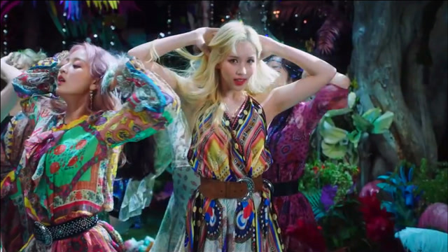 越南神曲ngaytho歌手又火一首电音夜舞口哨声太洗脑了