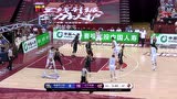 秀起来了 郭艾伦连续胯下节奏变化闪出空当一步上篮