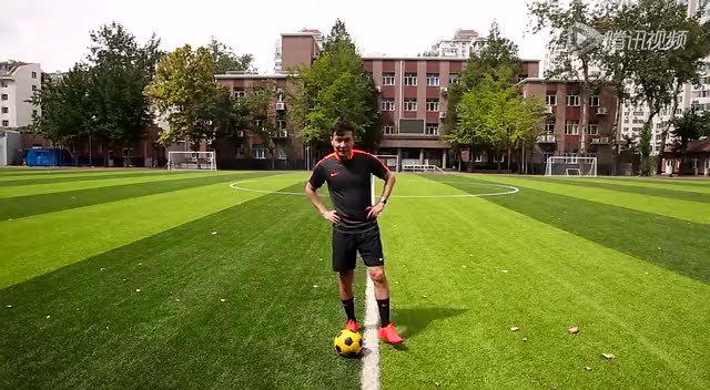 踢球吧少年——双脚晃球