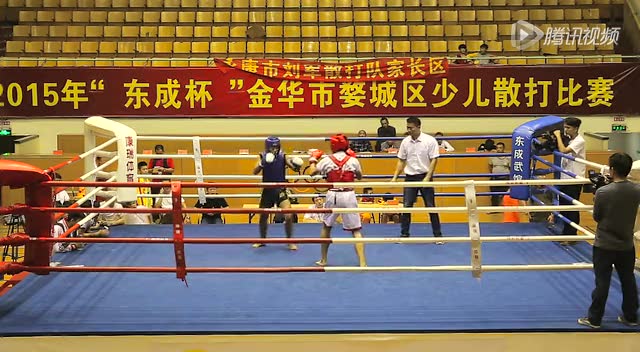 刘军散打队--红方吕勇搏决赛完美胜对手!