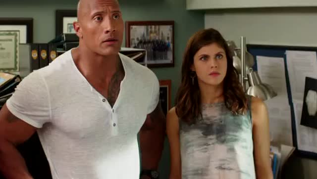 清凉一夏《海滩救护队》hd最新中文电影预告