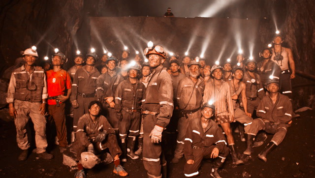 震撼心灵的真实电影,700米地底33名工人坚持69天 上演生命的奇迹