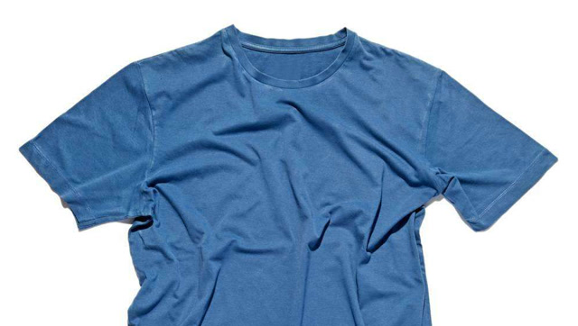 衣服褶皱很苦恼?家政阿姨教你这一招,不用熨斗衣服也能像新的一样