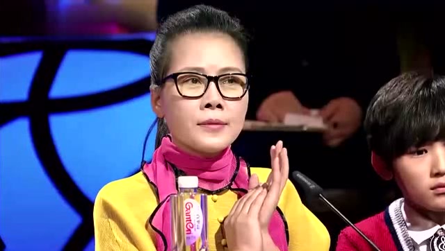 11岁女孩上台演唱震惊田震,一首《梦驼铃》惊艳全场,真正的天籁之音