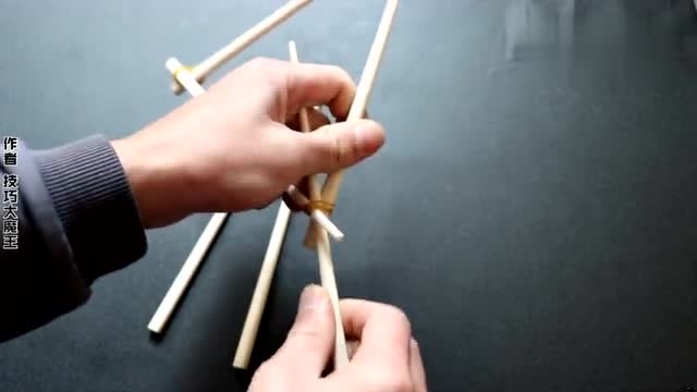 旧筷子加4条橡皮筋,绑一起太实用了,超简单,关键还好看