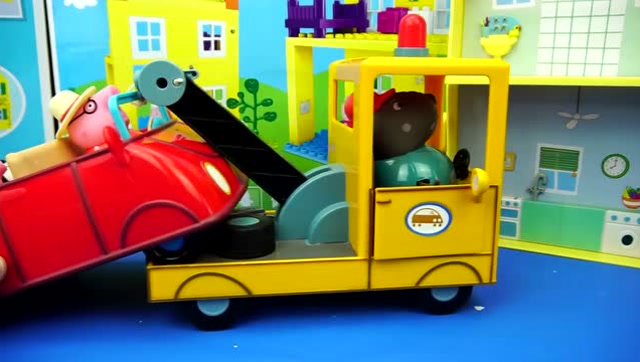 小猪佩奇:狗爷爷修车场