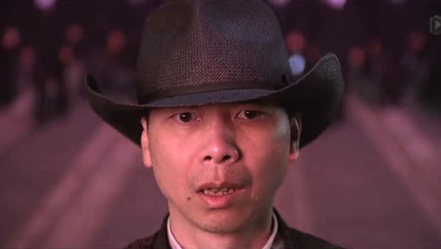 冯小刚大闹警察局后遭斧头帮砍杀:慢着,我还请你吃过饭呢
